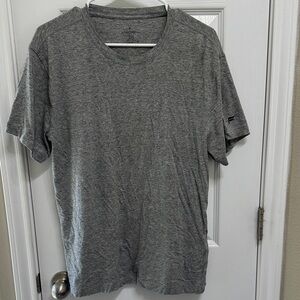 Fabletics Heather Gray Men's Short Sleeve Tee